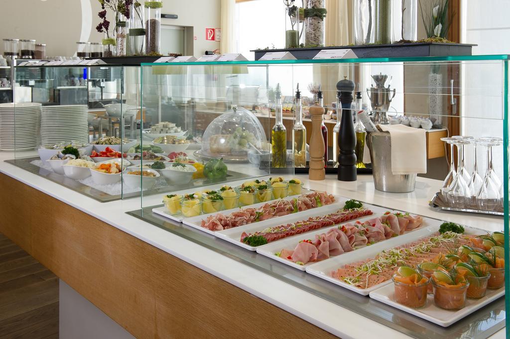 לינץ Hotel Am Domplatz - Adult Only מראה חיצוני תמונה